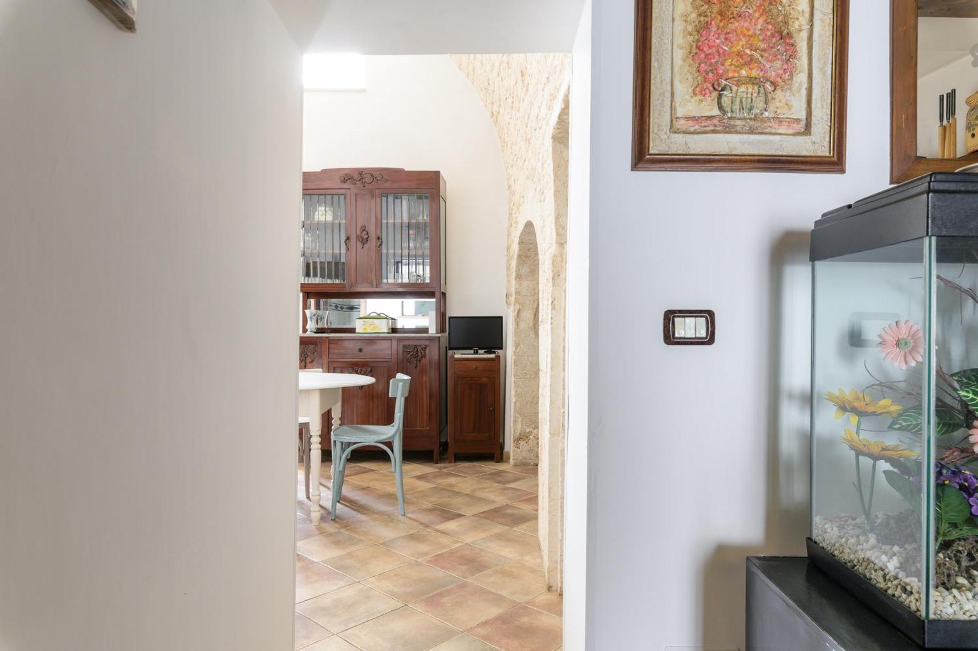 Appartamento Vintage Con Balcone By Wonderful Italy 오스투니 외부 사진