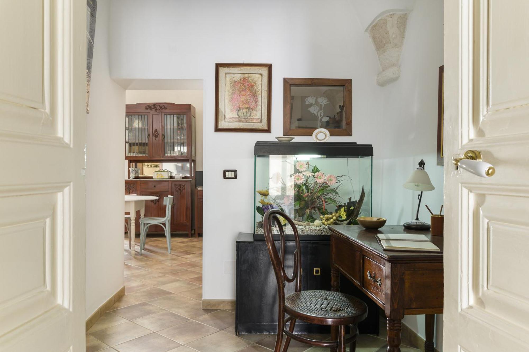Appartamento Vintage Con Balcone By Wonderful Italy 오스투니 외부 사진